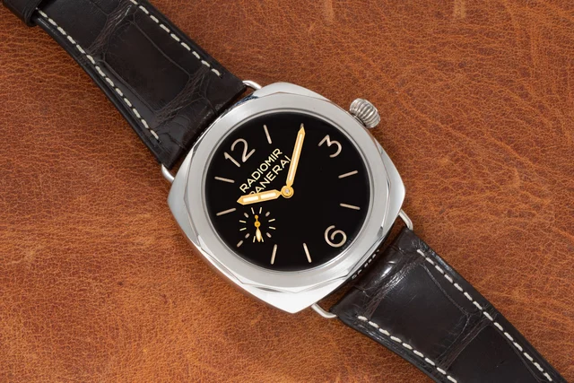 Panerai Radiomir 40990643 kol saati