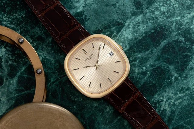 Patek Philippe Golden Ellipse 40930331 kol saati