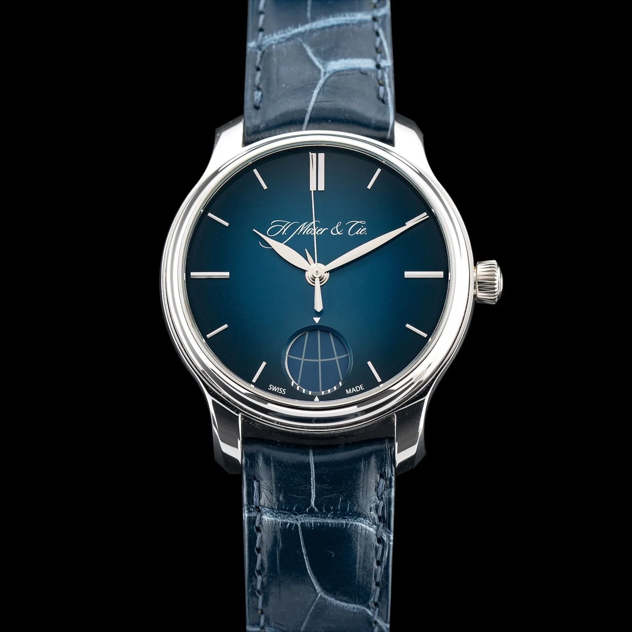 H. Moser & Cie. - Moser & Cie. 348-901 Endeavour Moon 210009N31864 40.8 mm kol saati