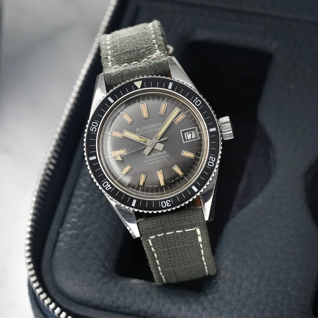 Blancpain Fifty Fathoms Bathyscaphe W-2028 37 mm kol saati