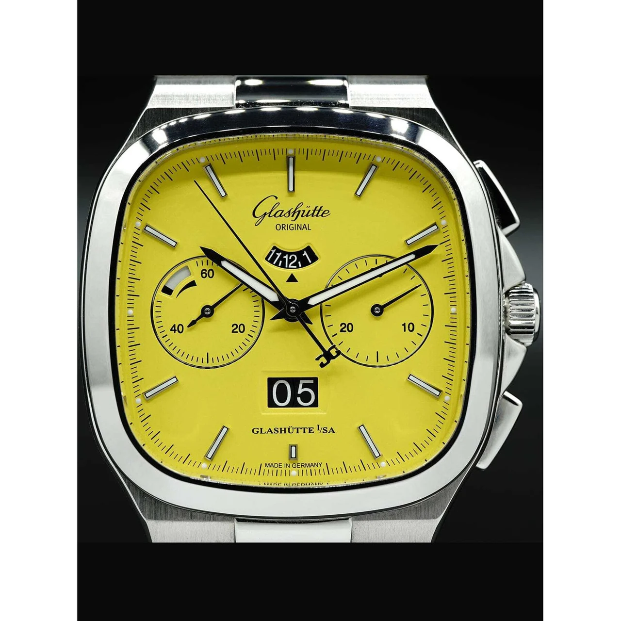 Glashutte Original Glashütte Original Seventies Chronograph Panorama Date Sunny Yellow 1-37-02-07-02-35 210000020440 kol saati