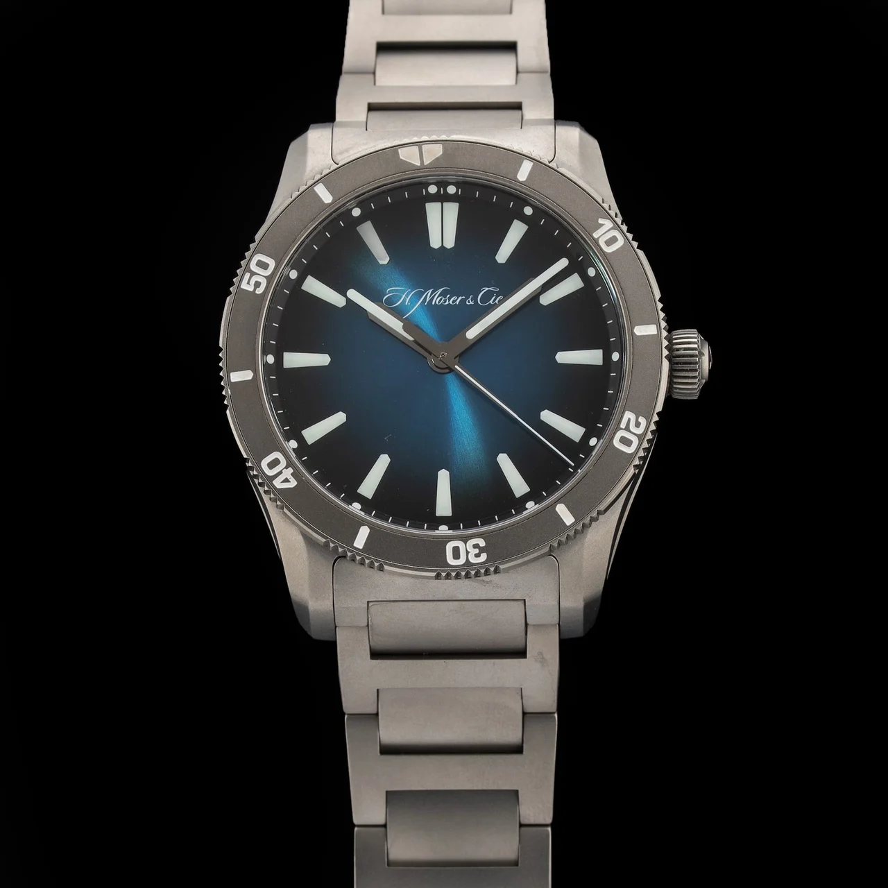 H. Moser & Cie. - Moser & Cie. Pioneer S RB Centre Seconds 3200-0500 210009N30554 40 mm kol saati