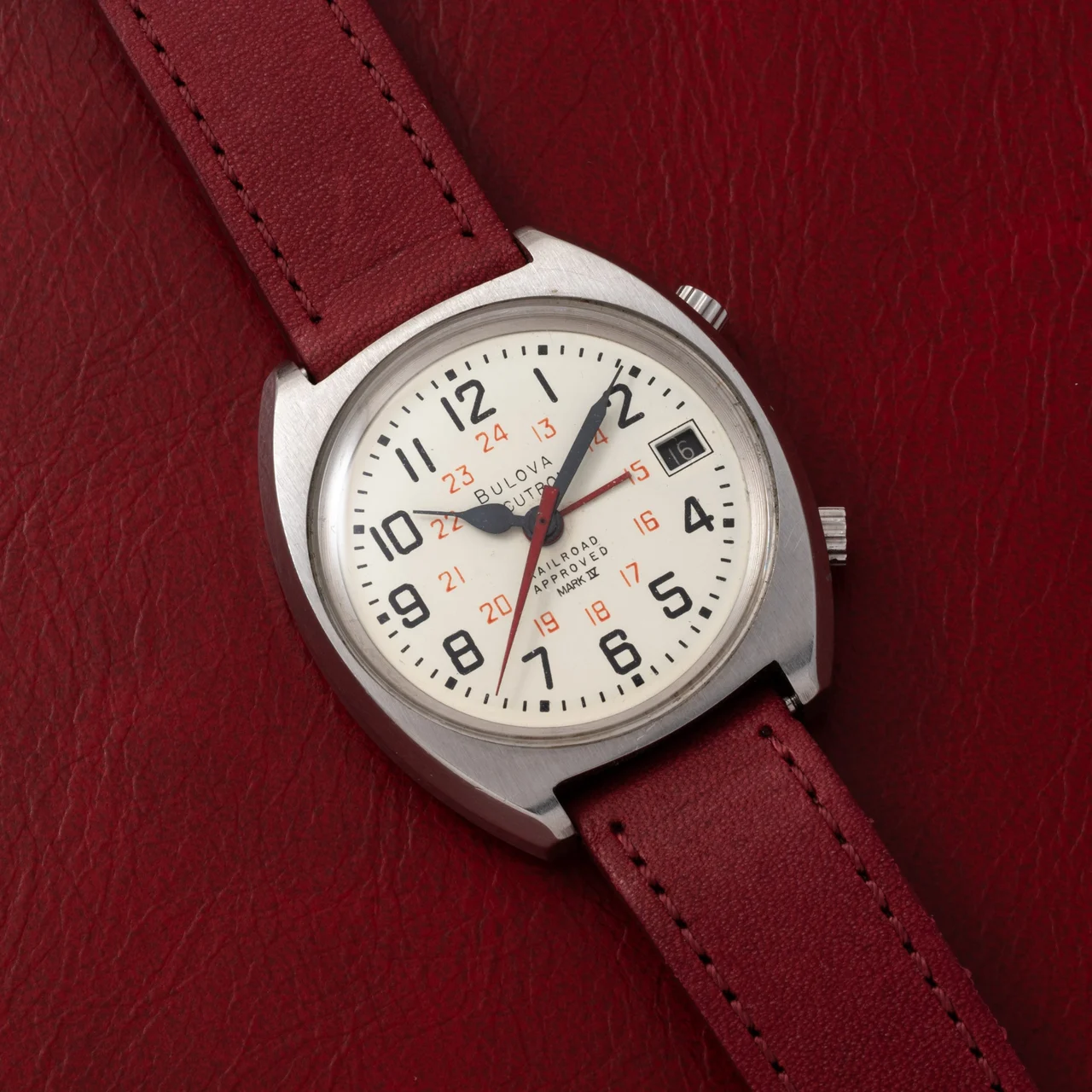 Bulova Accutron 40992746 35 mm kol saati