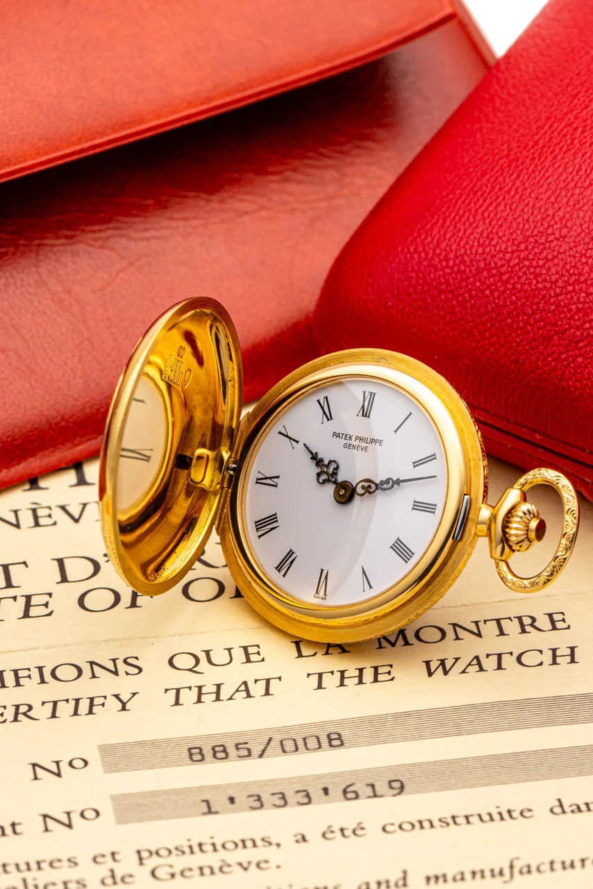 Patek Philippe PATEK PHILIPPE, REF. 885, BLUE ENAMEL AND ENGRAVED CASE, YELLOW GOLD, ORIGINAL BOX, CERTIFICATE kol saati