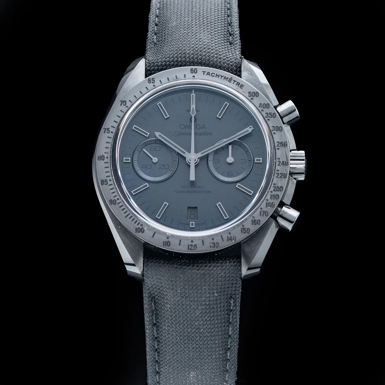 OMEGA Speedmaster Moonwatch Professional Dark Side of the Moon Black 311.92.44.51.01.005 210009N35786 kol saati