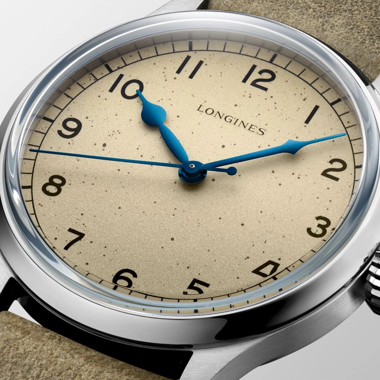 Longines Heritage Military L2.819.4.93.2 38.5 mm kol saati