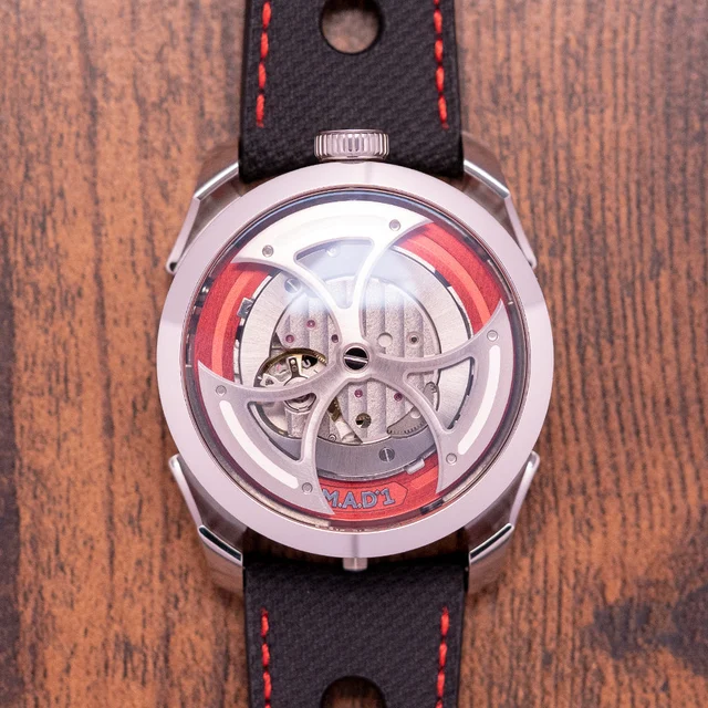 Mb&f M.A.D. 1 RED kol saati
