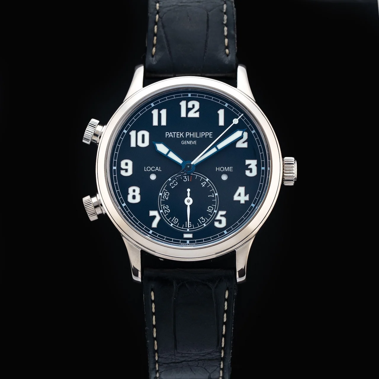 Patek Philippe Calatrava Pilot Travel Time 210009N32896 kol saati