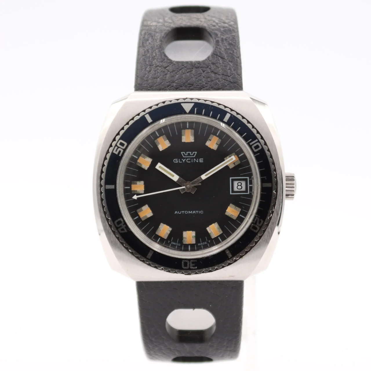 Glycine Cushion Diver 06012026171141 34 mm kol saati