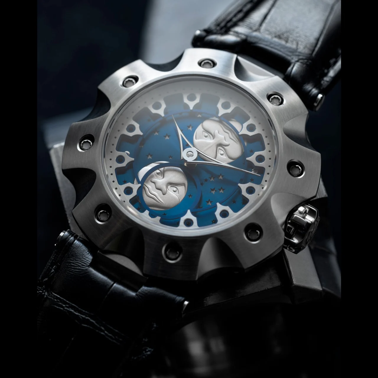 Sarpaneva Supernova Moonphase Blue With White Gold Moons supernova-moonphase-blue-white-gold kol saati
