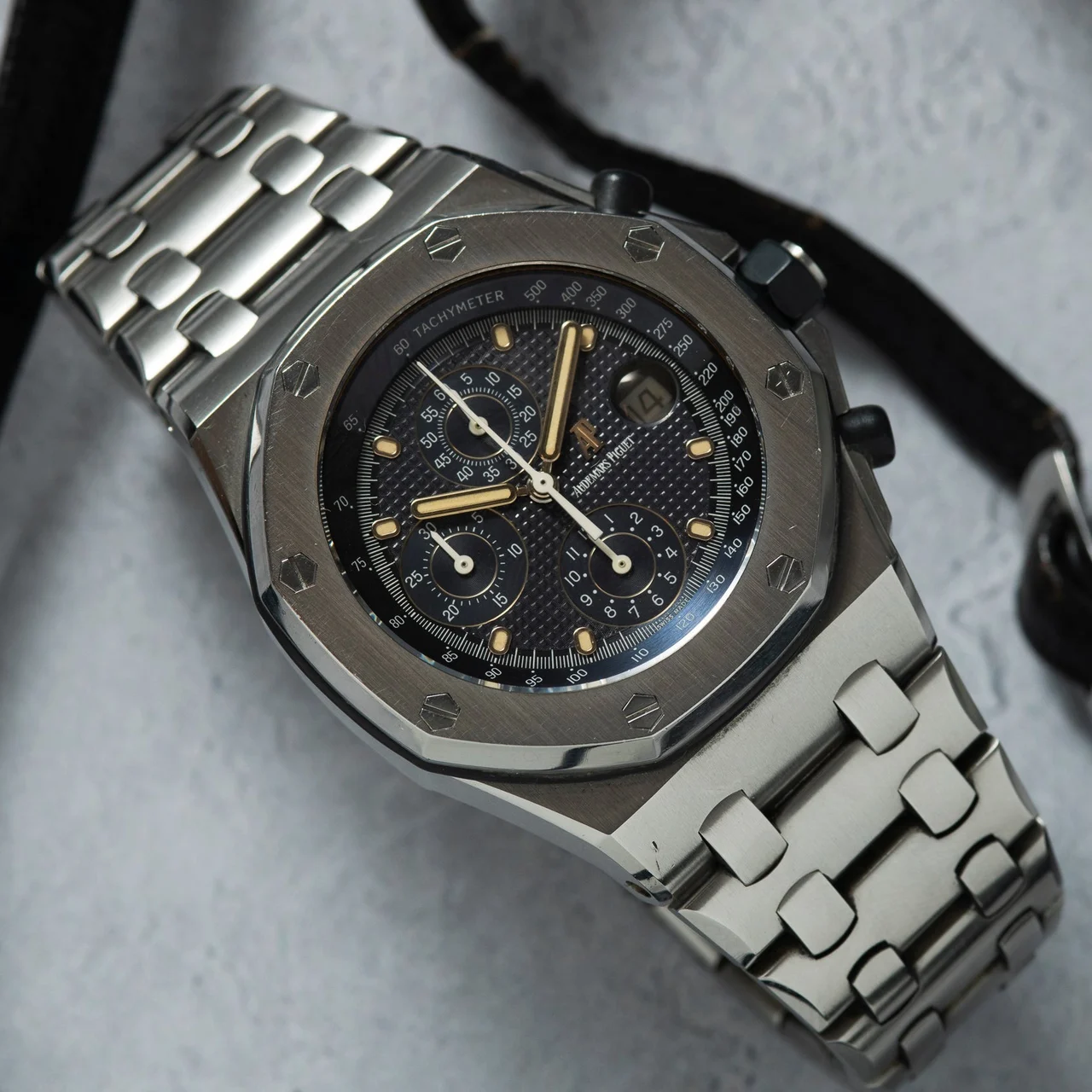 Audemars Piguet Royal Oak Offshore 40991518 42 mm kol saati