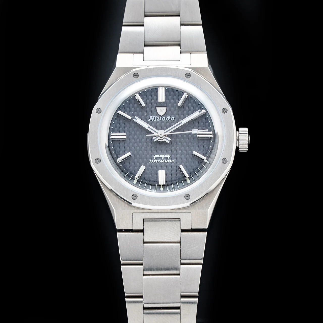 Nivada Grenchen Anthracite Titanium On Bracelet 68006A77 210009N35587 37 mm kol saati