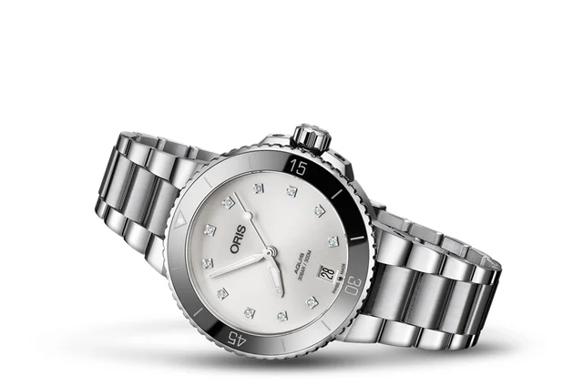 Oris Aquis Date Diamonds 01 733 7731 4191-07 8 18 05P kol saati