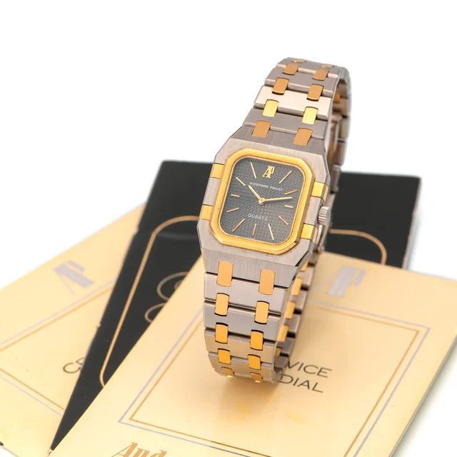 Audemars Piguet AUDEMARS PIGUET, REF. SA 6010, ROYAL OAK, STEEL AND YELLOW GOLD kol saati