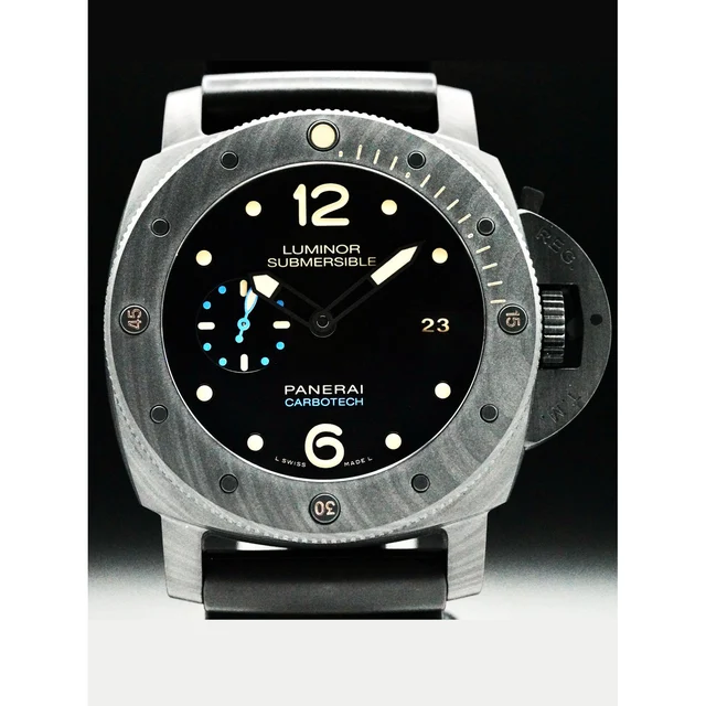 Panerai Luminor Submersible Carbotech 210000060043 kol saati