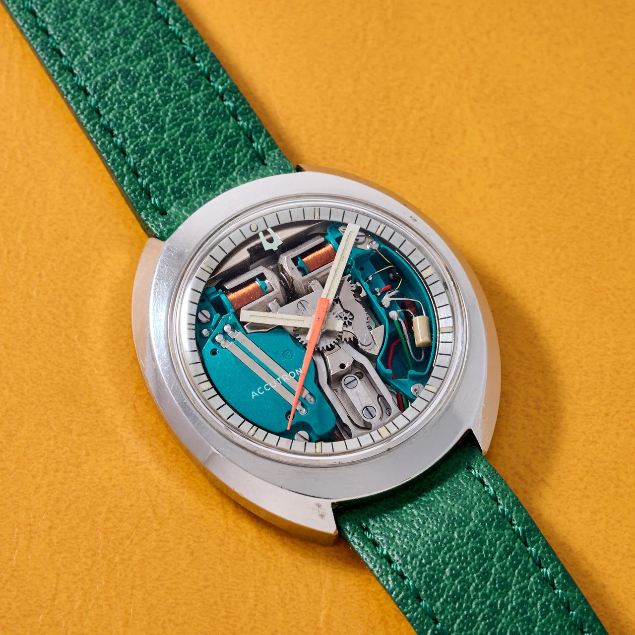 Bulova Accutron 40992942 39 mm kol saati
