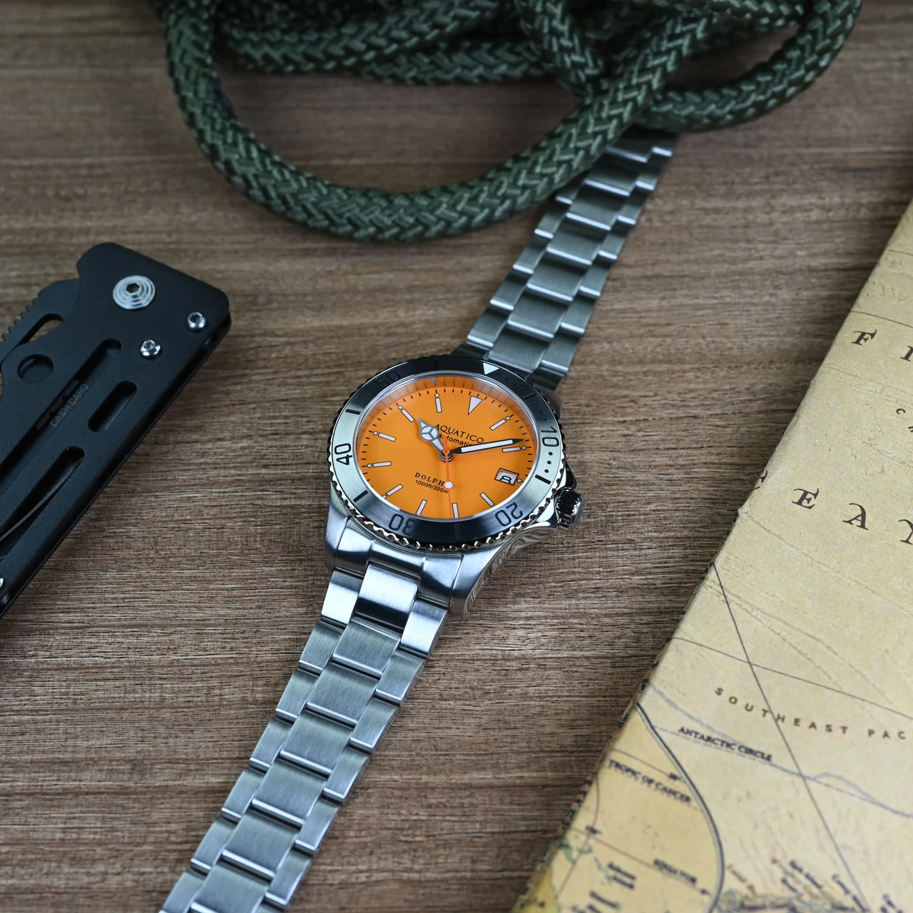 AQUATICO Dolphin 38mm Orange Dial Watch 38 mm kol saati