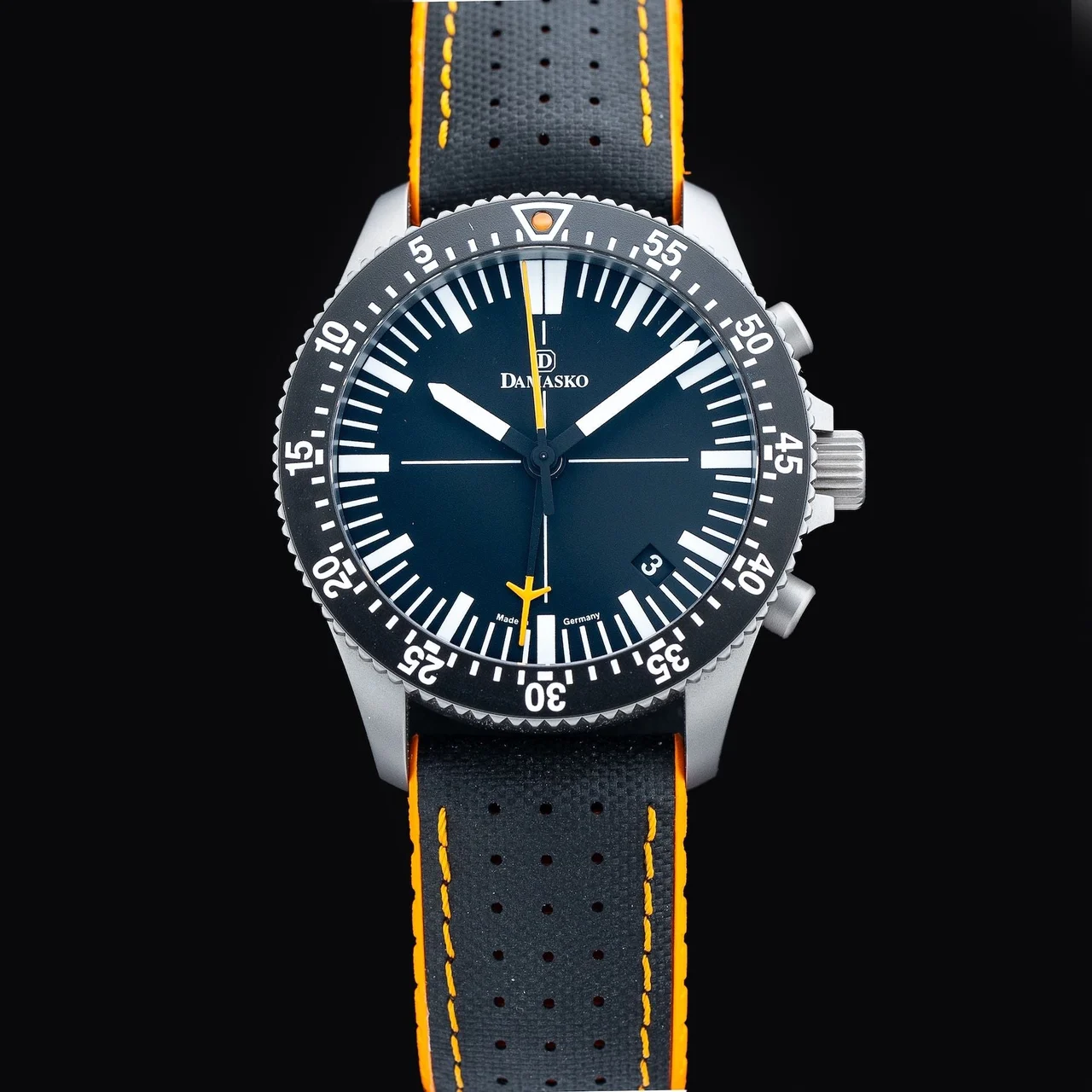 Damasko Orange Central Minutes Chrono 210009N33435 42 mm kol saati