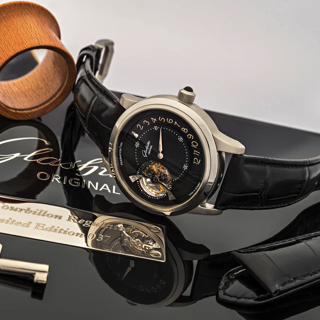 Glashutte Original Tourbillon Regulator Platinum 4602030304 kol saati