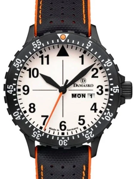 Damasko Swiss ETA Automatic with a Rotating 60-Minute Bezel and Black ion plated SS Case #DA43 DA43BK-60 42 mm kol saati