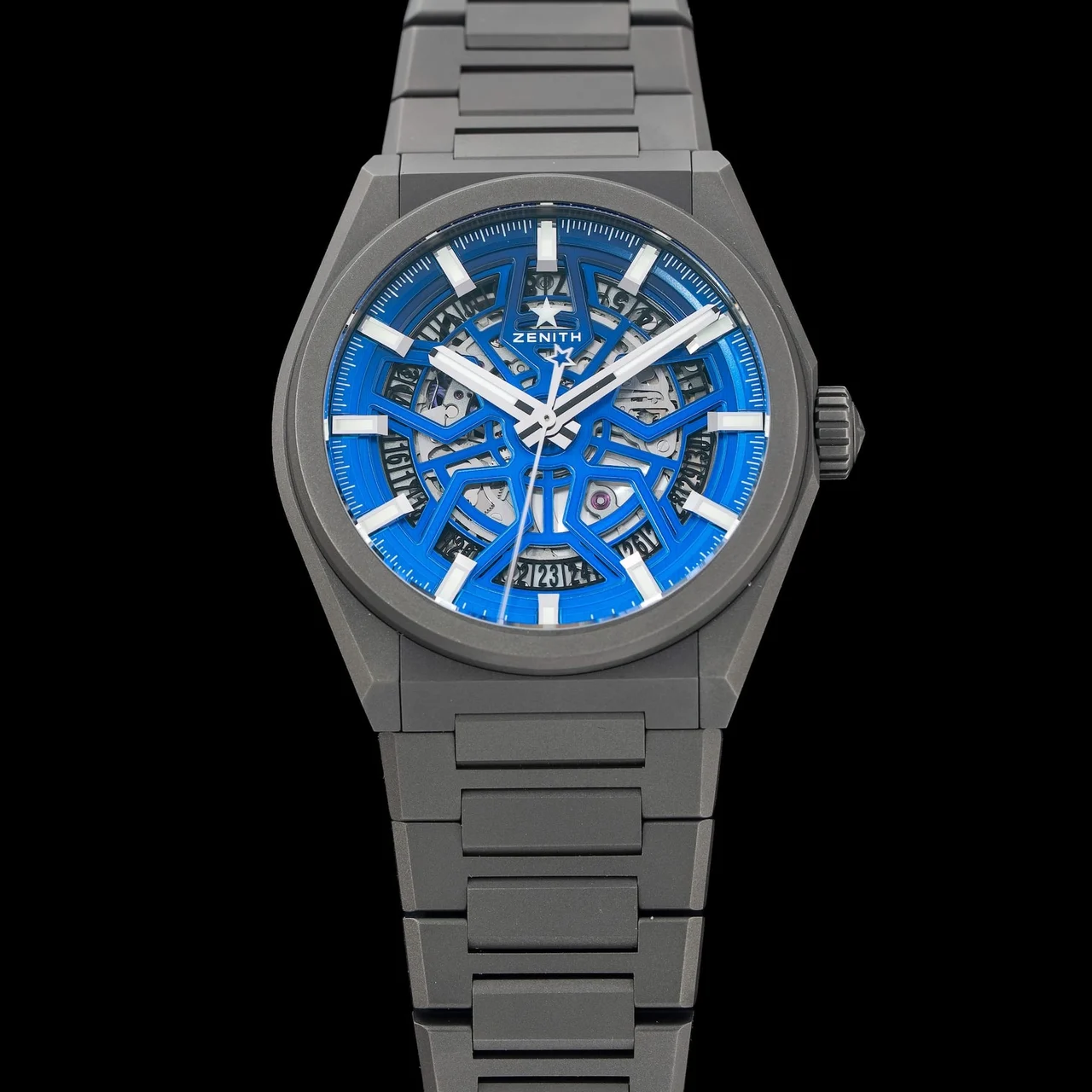 Zenith Defy Classic Skeleton "Night Surfer" Time+Tide 97.9000.670/26.M9000 210009N39272 41 mm kol saati