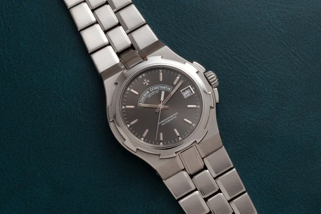 Vacheron Constantin Overseas 40991843 kol saati