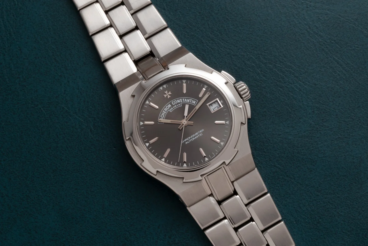 Vacheron Constantin Overseas 40991843 37 mm kol saati