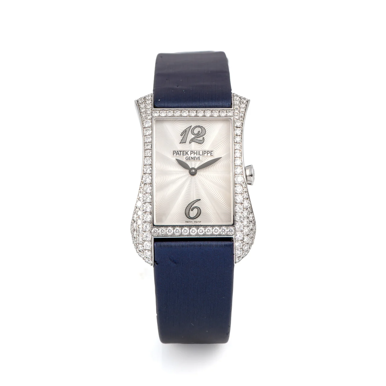 Patek Philippe PATEK PHILIPPE REF. 4279 G, QUARTZ, LADY'S; "GONDOLO"; 18K WHITE GOLD AND DIAMONDS kol saati