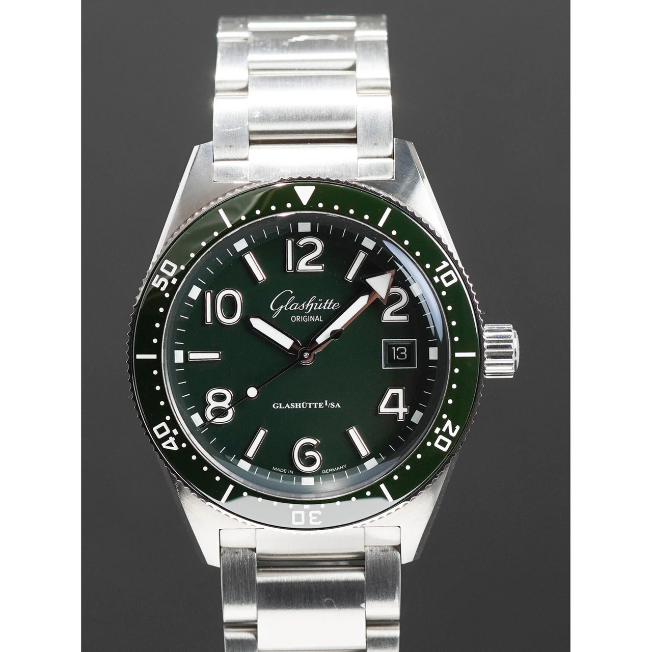 Glashutte Original Glashütte Original 1-39-11-13-83-70 SeaQ Reed Green Dial On Bracelet 210009N30587 kol saati