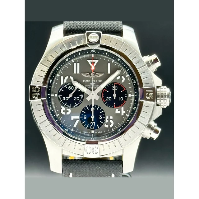 Breitling Avenger B01 Chrongraph 45 210000076282 kol saati