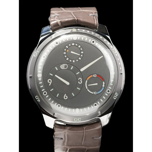 Ressence Type 5G 21009N29353 kol saati