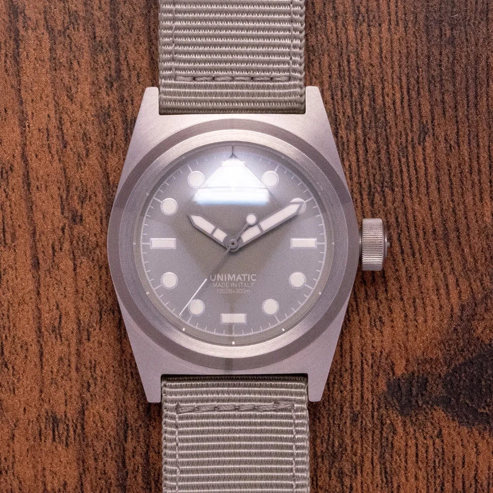 Unimatic Unimatic U2-F 38 mm kol saati