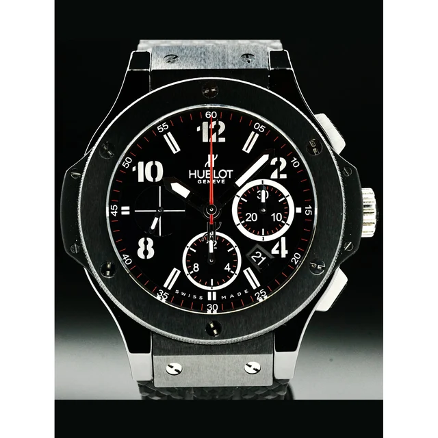 Hublot Big Bang Black Magic 44mm 210000038593 kol saati