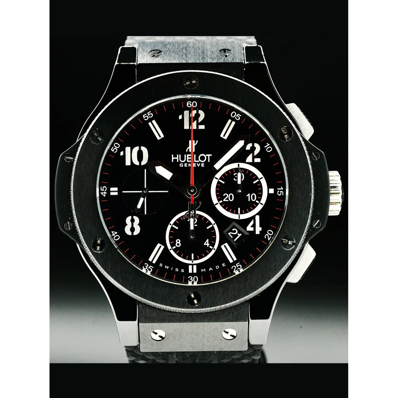 Hublot Big Bang Black Magic 44mm 210000038593 44 mm kol saati