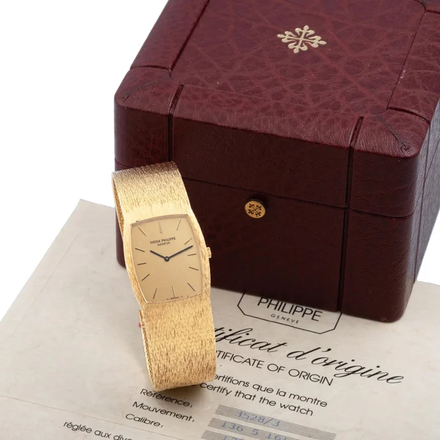 Patek Philippe PATEK PHILIPPE REF. 3528-3 WHITE GOLD kol saati
