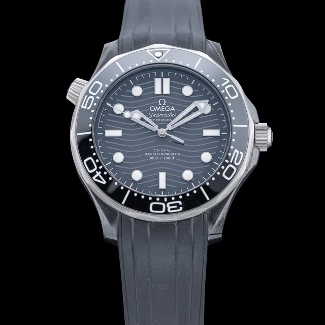 OMEGA Seamaster Diver 300M Chronometer 210.92.44.20.01.001 210009N43298 kol saati