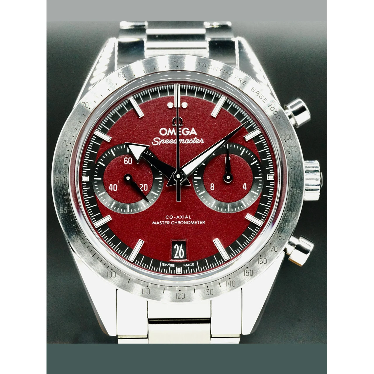 OMEGA Speedmaster 57 Coaxial Chronometer Chronograph Red Dial 40.5mm on Bracelet 210000054678 40.5 mm kol saati