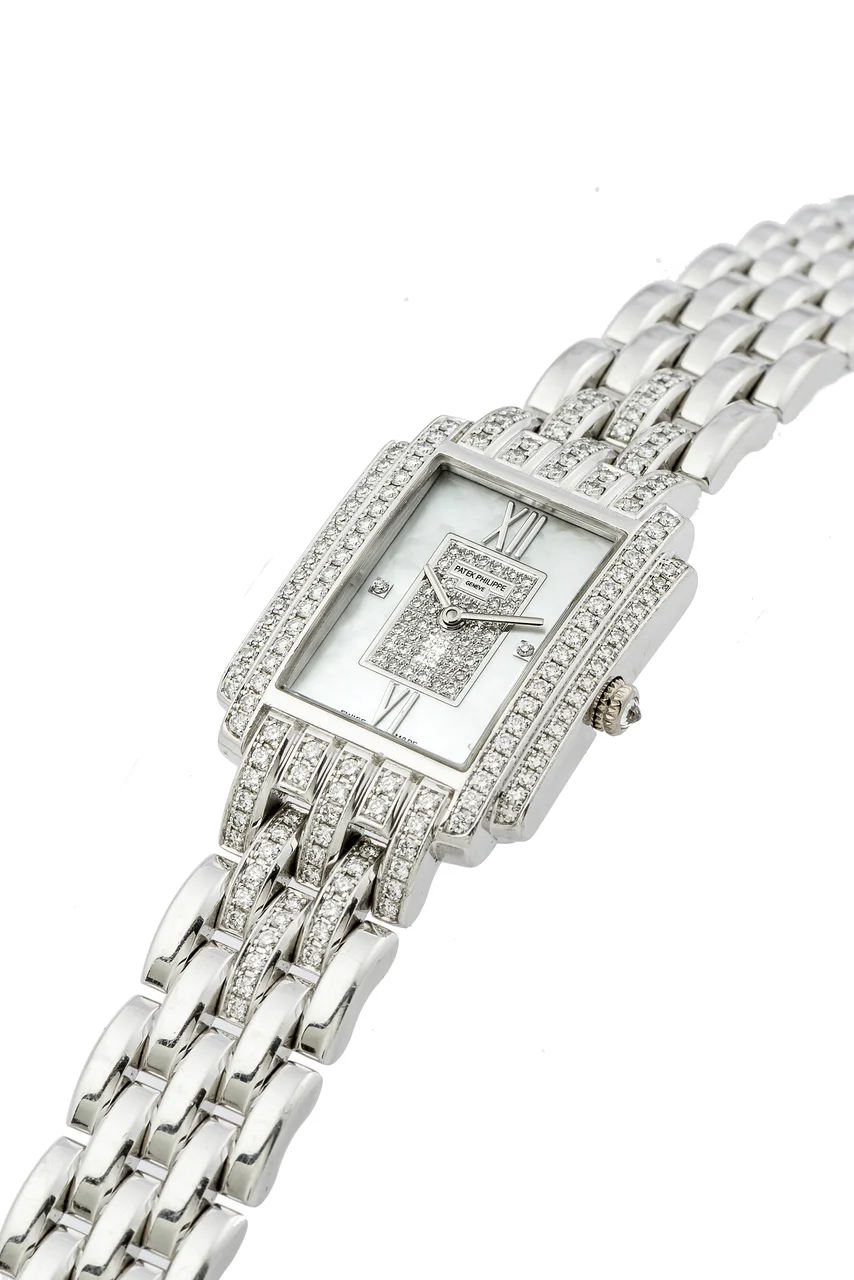 Patek Philippe PATEK PHILIPPE REF. 4825 kol saati