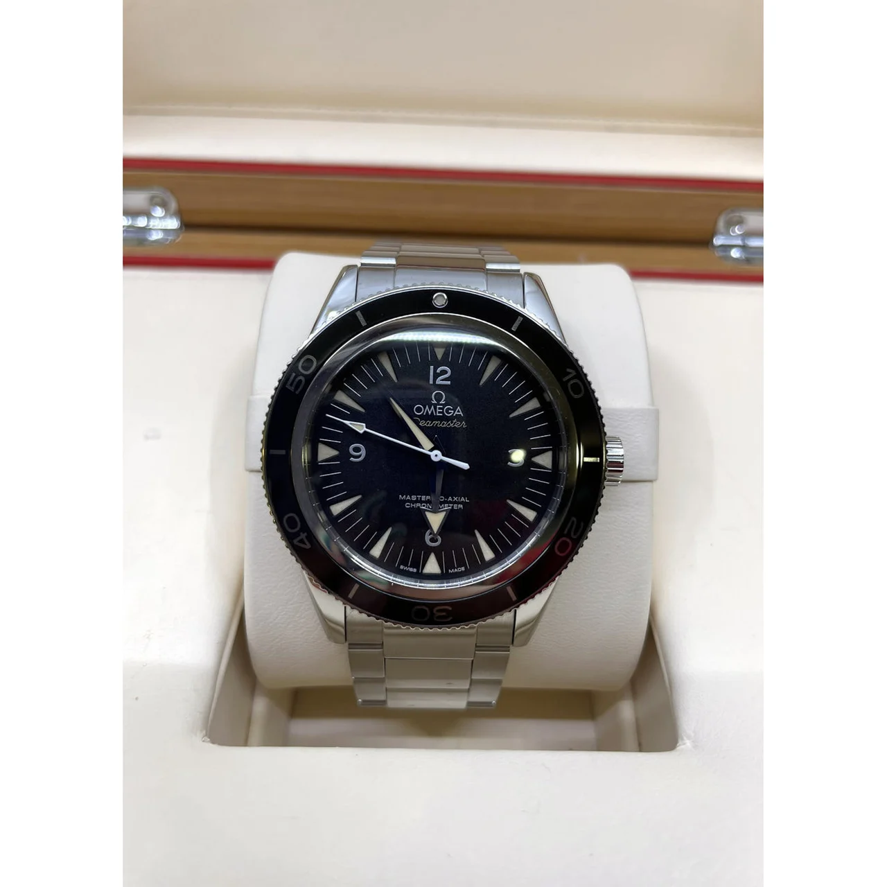 OMEGA Seamaster 300 Automatic Black Dial 233.30.41.21.01.001 210000015360 kol saati
