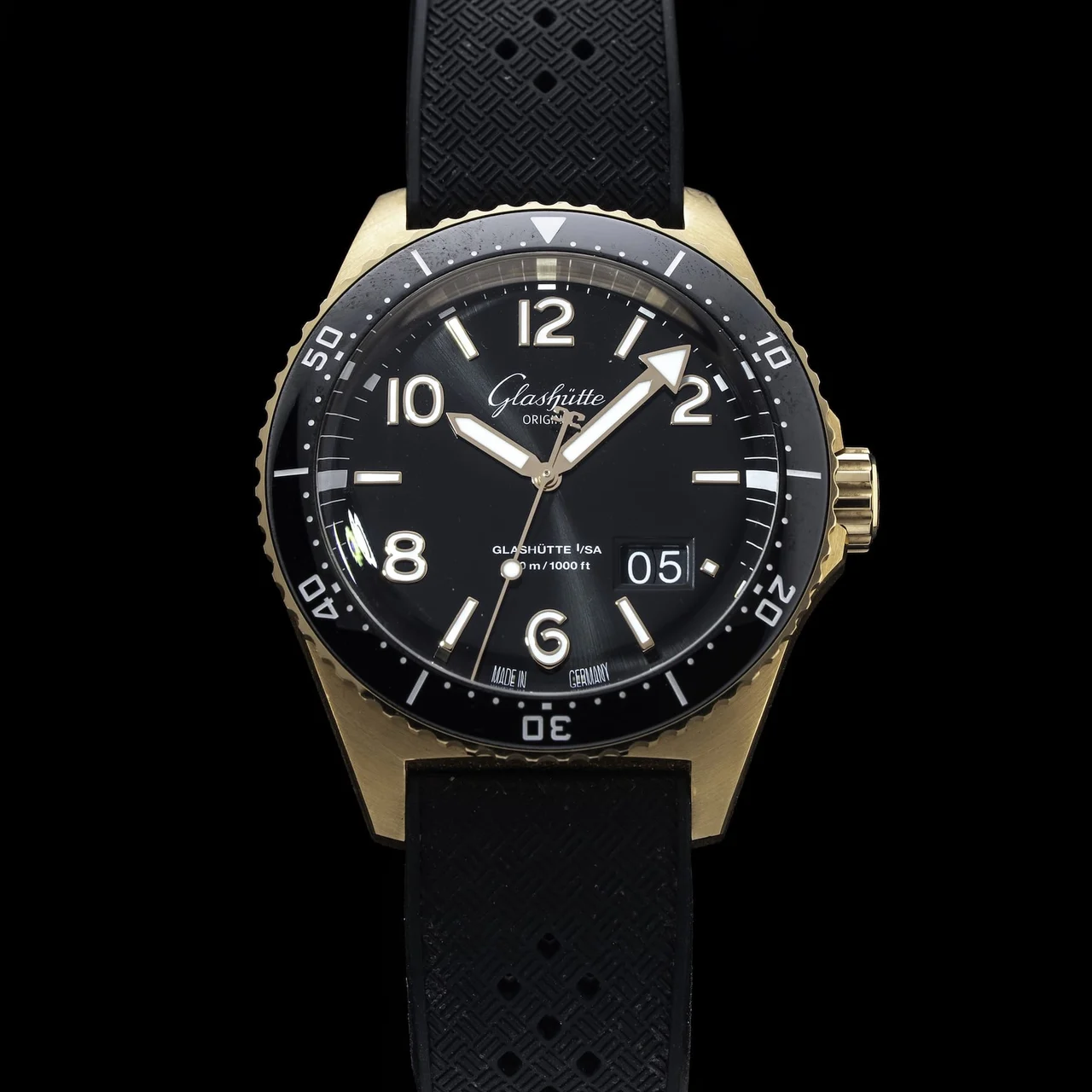 Glashutte Original Glashütte Original SeaQ Panorama Date Red Gold 1-36-13-03-90-33 POC210009N37836 43 mm kol saati