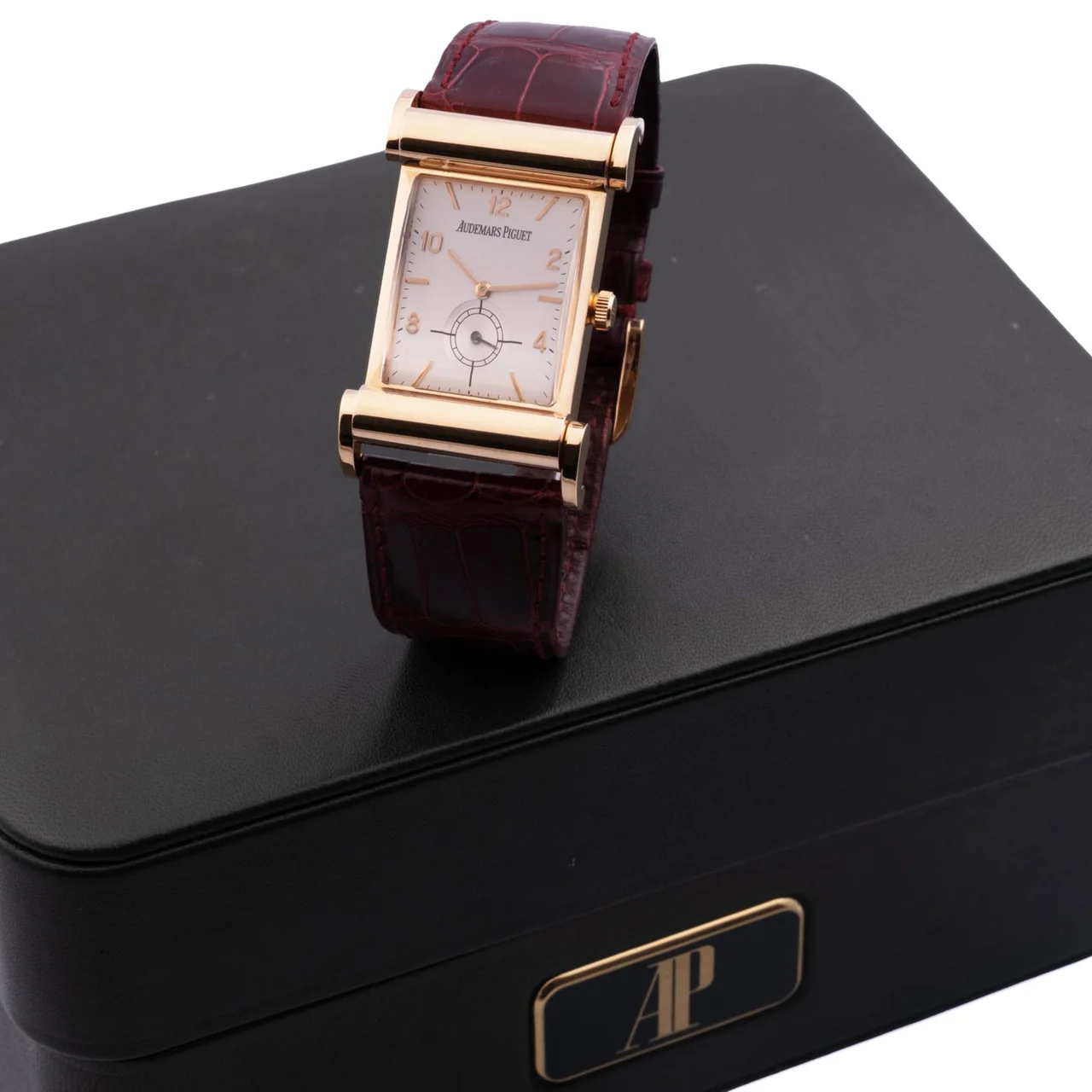 Audemars Piguet Switzerland 14934OR kol saati