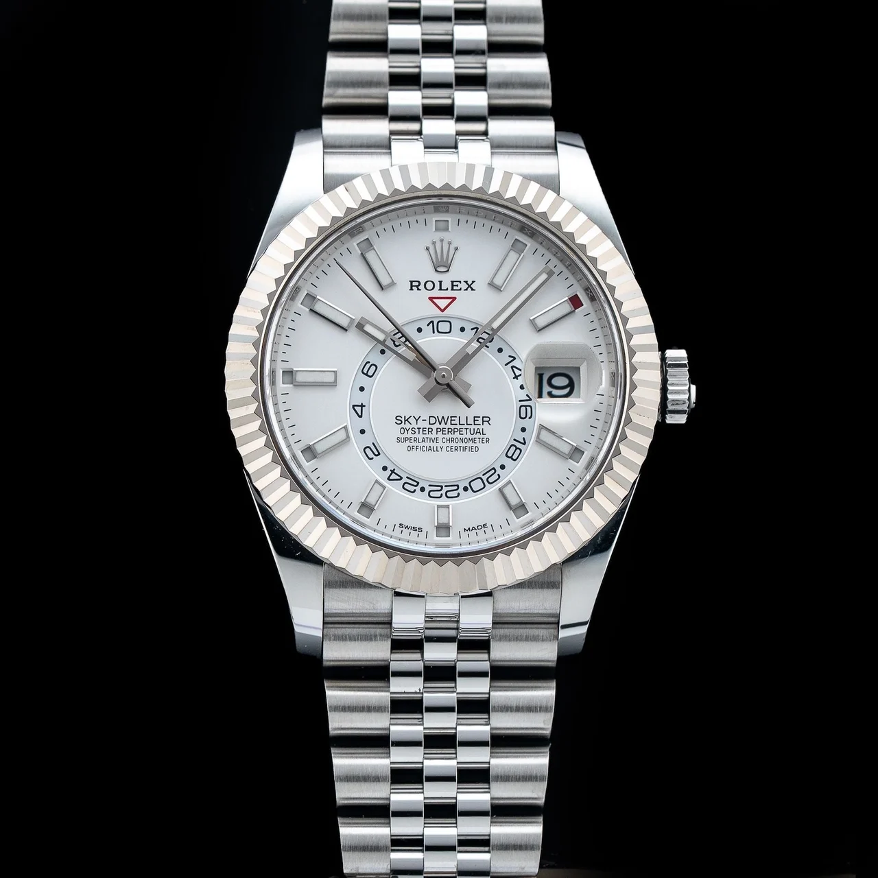 Rolex SkyDweller White Dial 210009N29331 42 mm kol saati