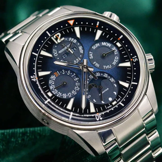 Jaeger-Lecoultre Polaris Perpetual Calendar 42MM Blue Dial S kol saati