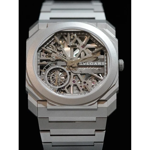 Bulgari Octo Finissimo POC210009N32148 kol saati