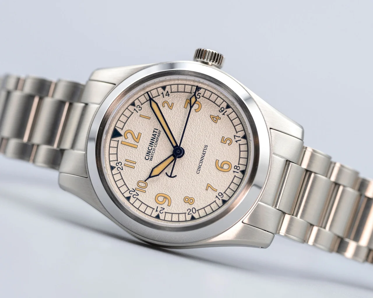 Cincinnati Watch Company Cincinnatus FLD-wht-24 38 mm kol saati