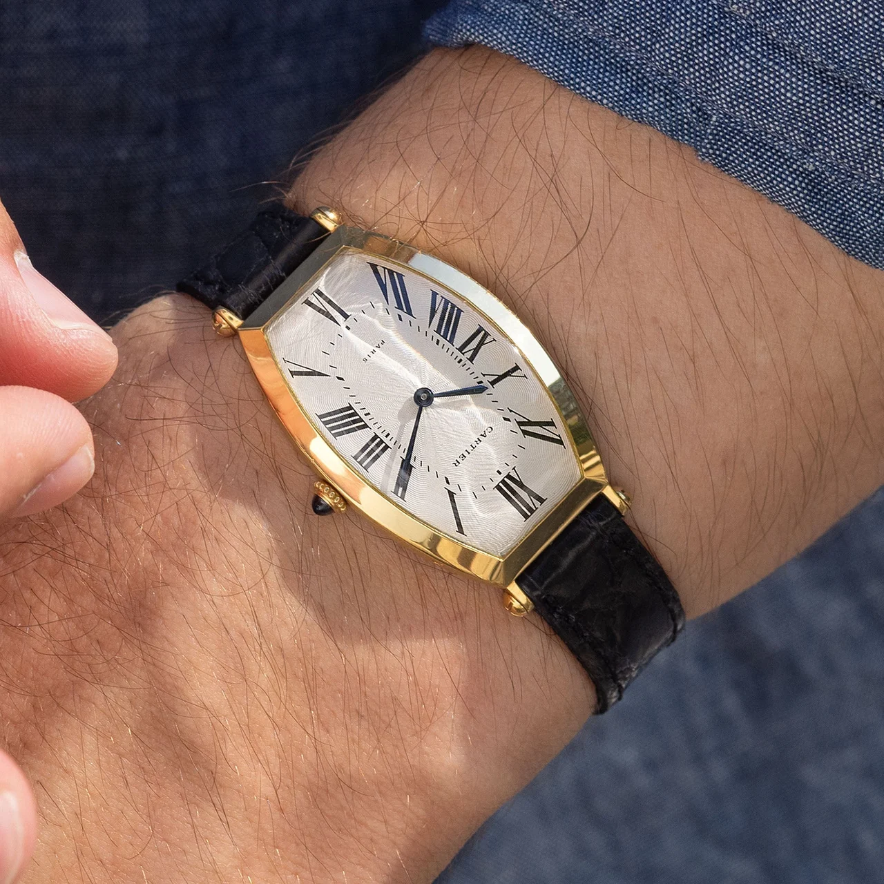Cartier Tonneau W-3359 39 mm kol saati