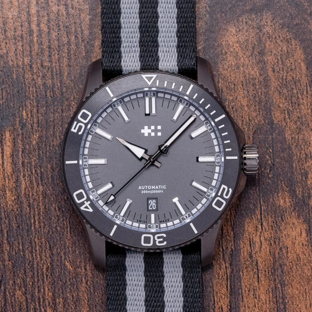 Christopher Ward C60-42ADA3-GRPHT 42 mm kol saati