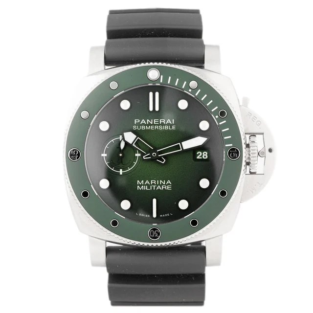 Panerai Submersible 700-04286 kol saati