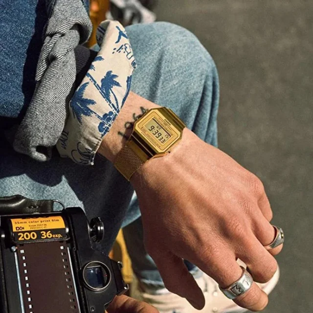 Casio Retro A700WMG-9ADF kol saati