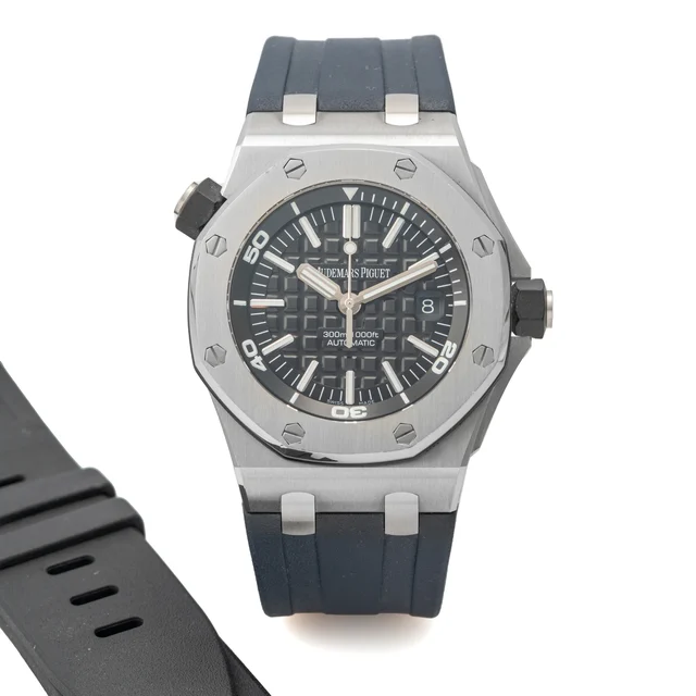 Audemars Piguet AUDEMARS PIGUET, REF. 15703, ROYAL OAK OFFSHORE DIVER , STEEL kol saati